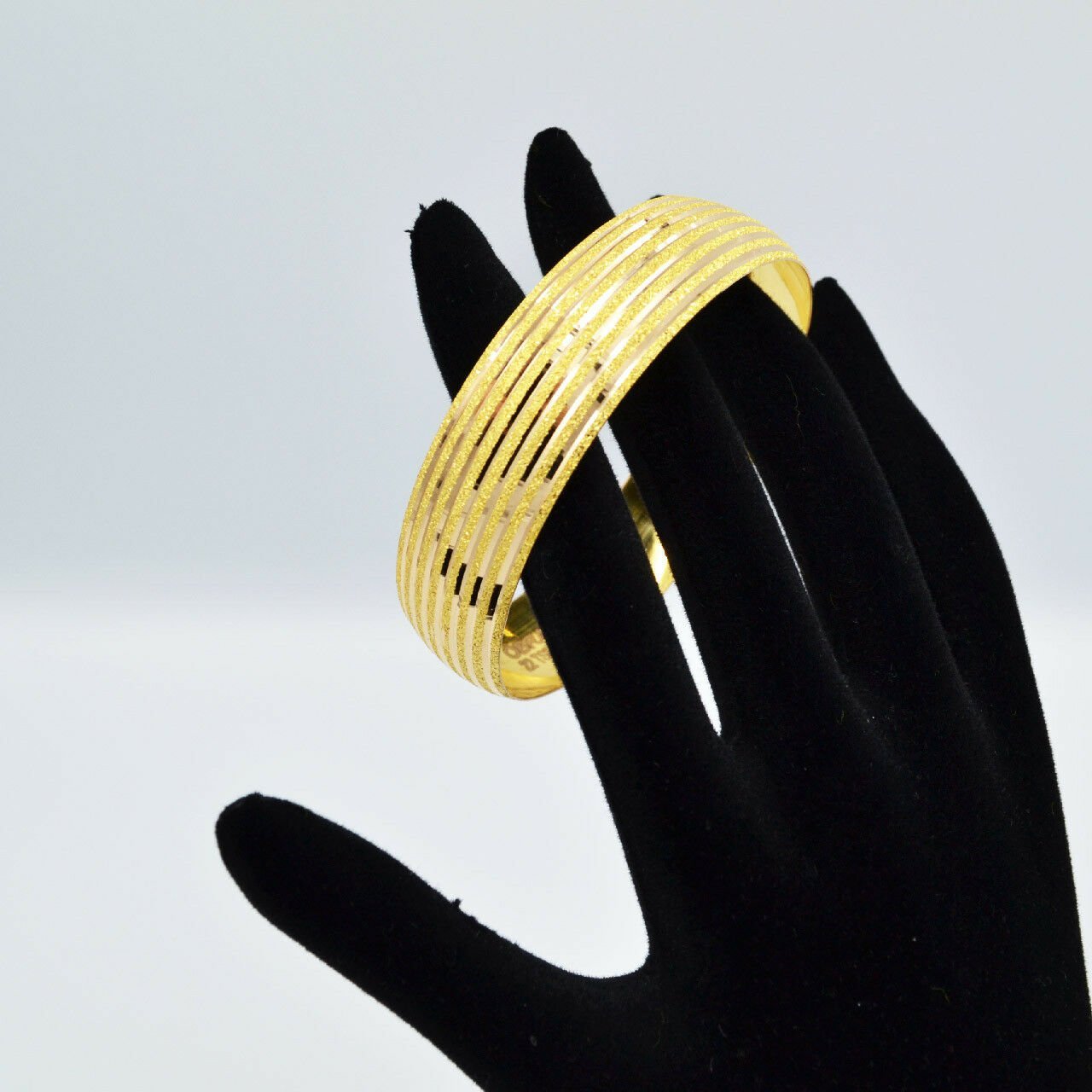 40 Gr 22 Ayar İnce Çizgili Simli Bilezik